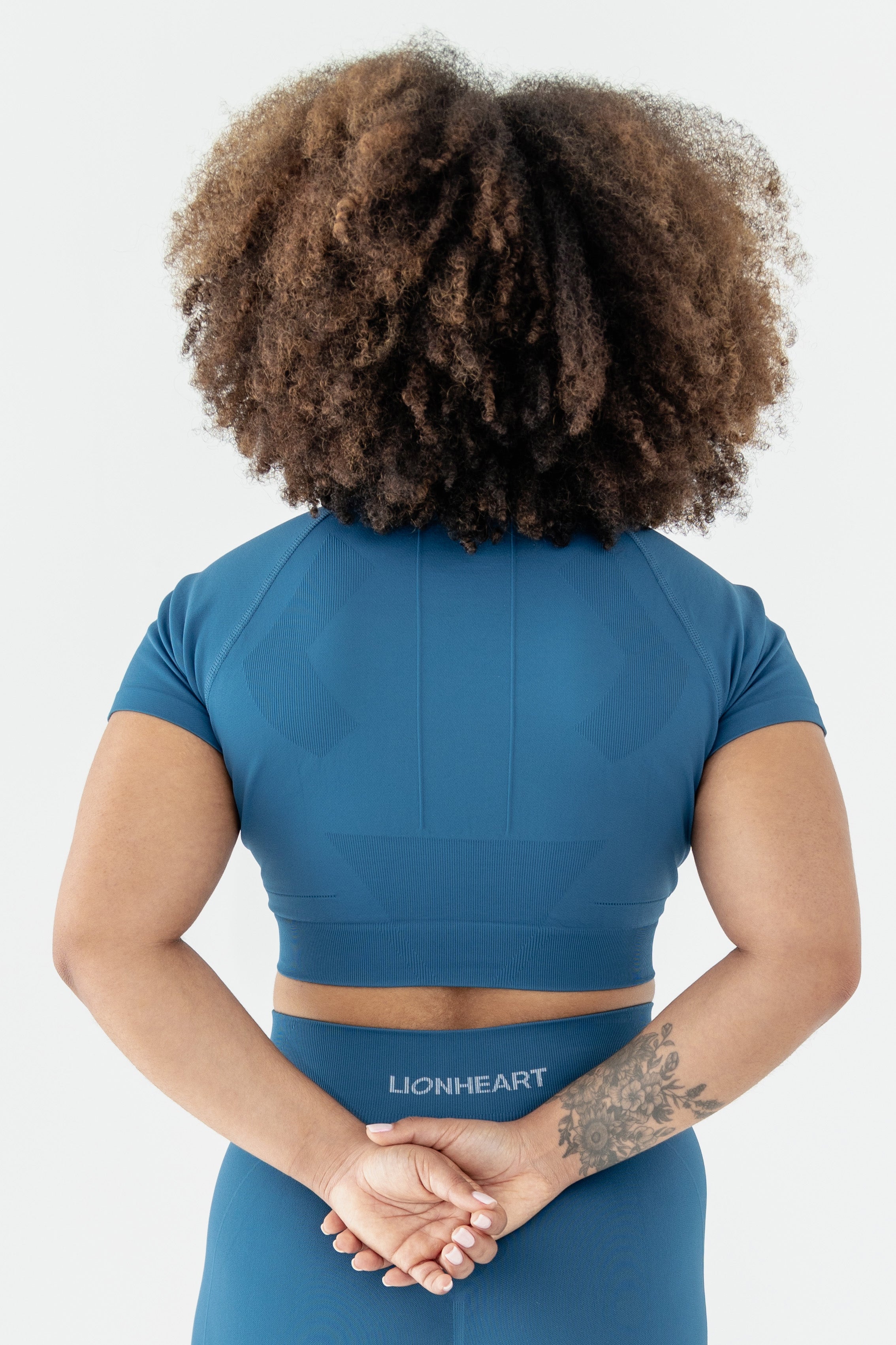 crop-top-origin-seamless